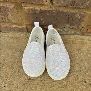 Cat & Jack Girls White Iridescent Glitter Slip-On Sneakers